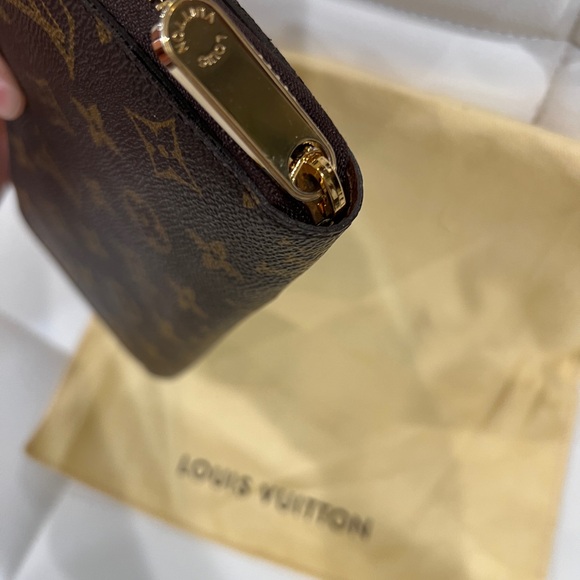 Louis Vuitton Monogram Zippy Wallet 100% Authentic - Picture 11 of 16